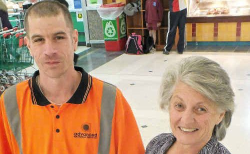 James Carroll returns Cynthia Mayne’s wallet after she left it in her shopping trolley. James Carroll returns Cynthia Mayne’s wallet after she left it in her shopping trolley.